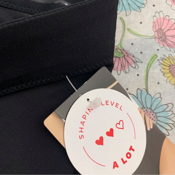 ASSETS 🖤Spanx 2 Out of 3 Shaping Gear Size M NWT - Picture 4 of 11